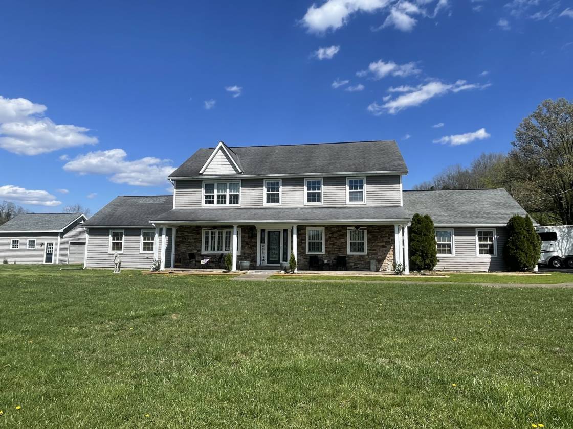 Horse Property for sale.