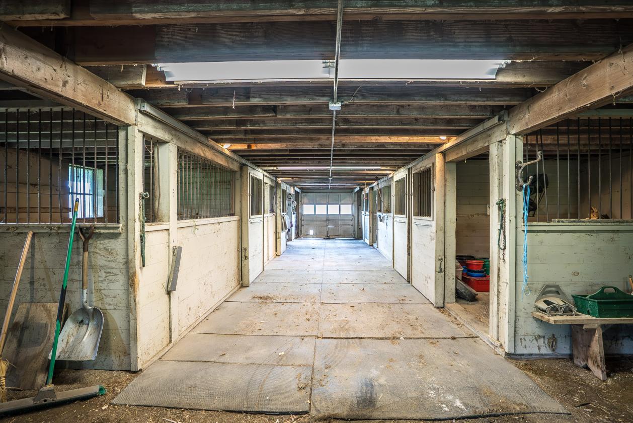 135 acres of lush meadows-private-Barn - photo 9