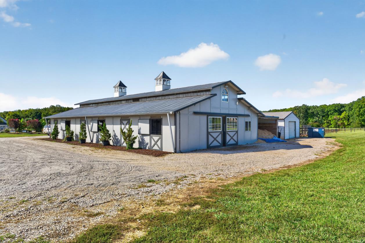 Luxury Horse Farm with 2 Homes and Covered Arena - photo 19