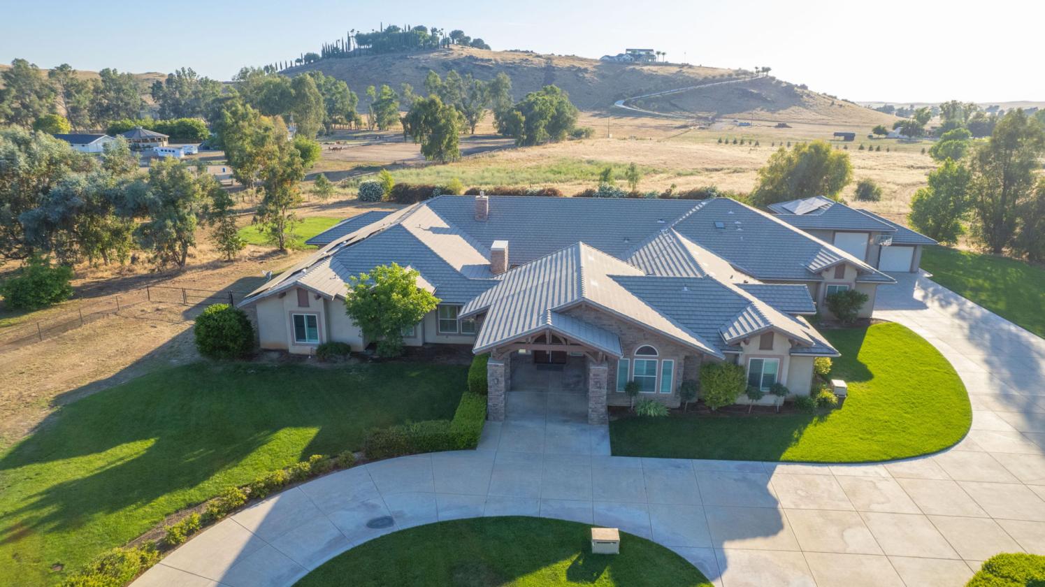 Stunning Home with Scenic 20 Acres Horses Allowed - photo 2
