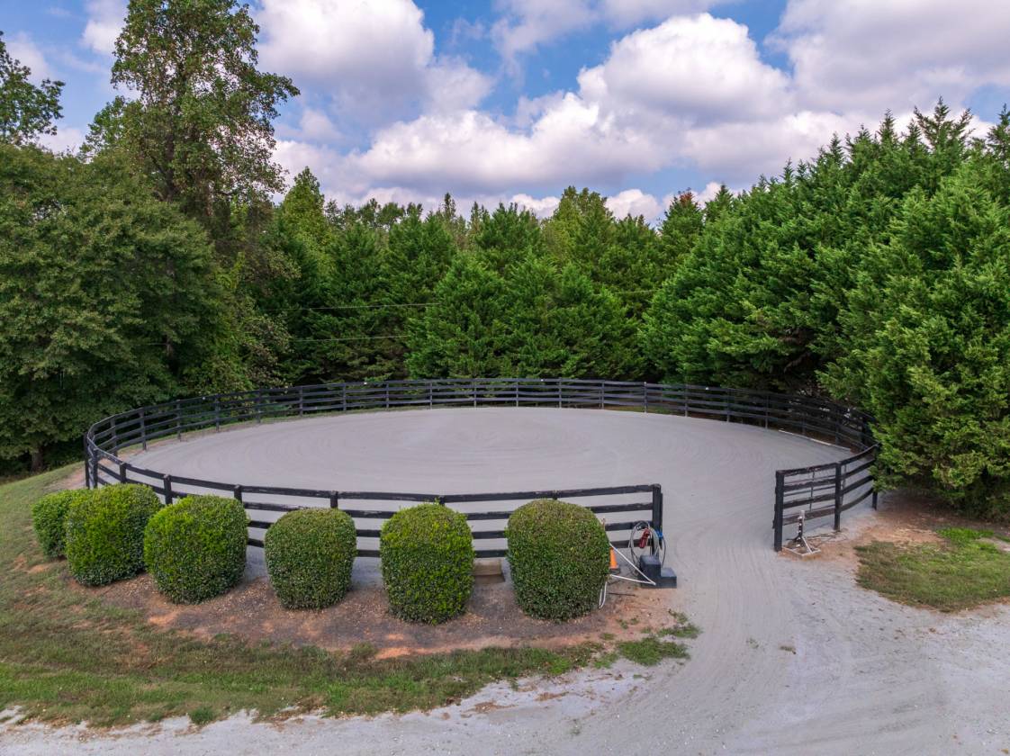 Established Training Facility Near Tryon Intl. - photo 13