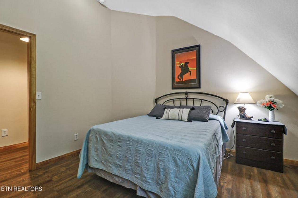 Craftsman home in White Oak community in BSF - photo 26