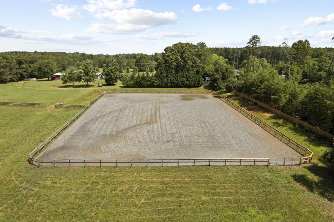 25-acre farm with 10 stalls and riding arena - photo 11