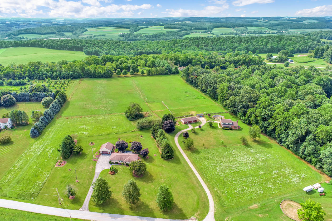 10 Acre Horse Farm with Fantastic Views Located Minutes from