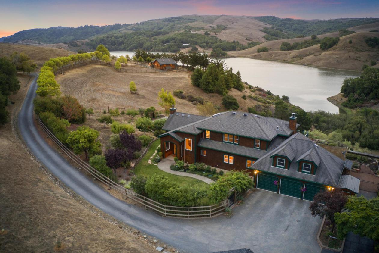 An Exceptional Nicasio Estate - photo 4