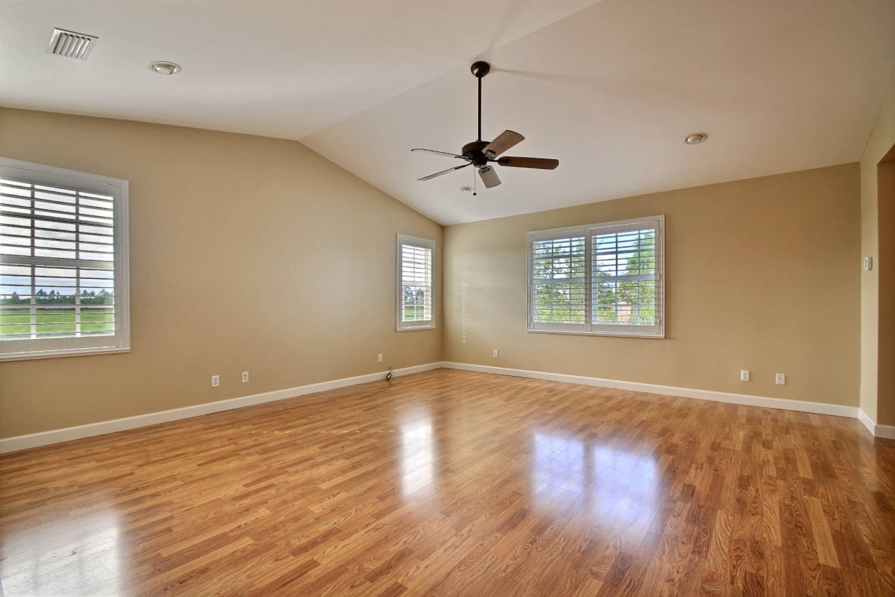 Enjoy the Country Life on a 20 Acre Farm Home! Vero Beach, Indian