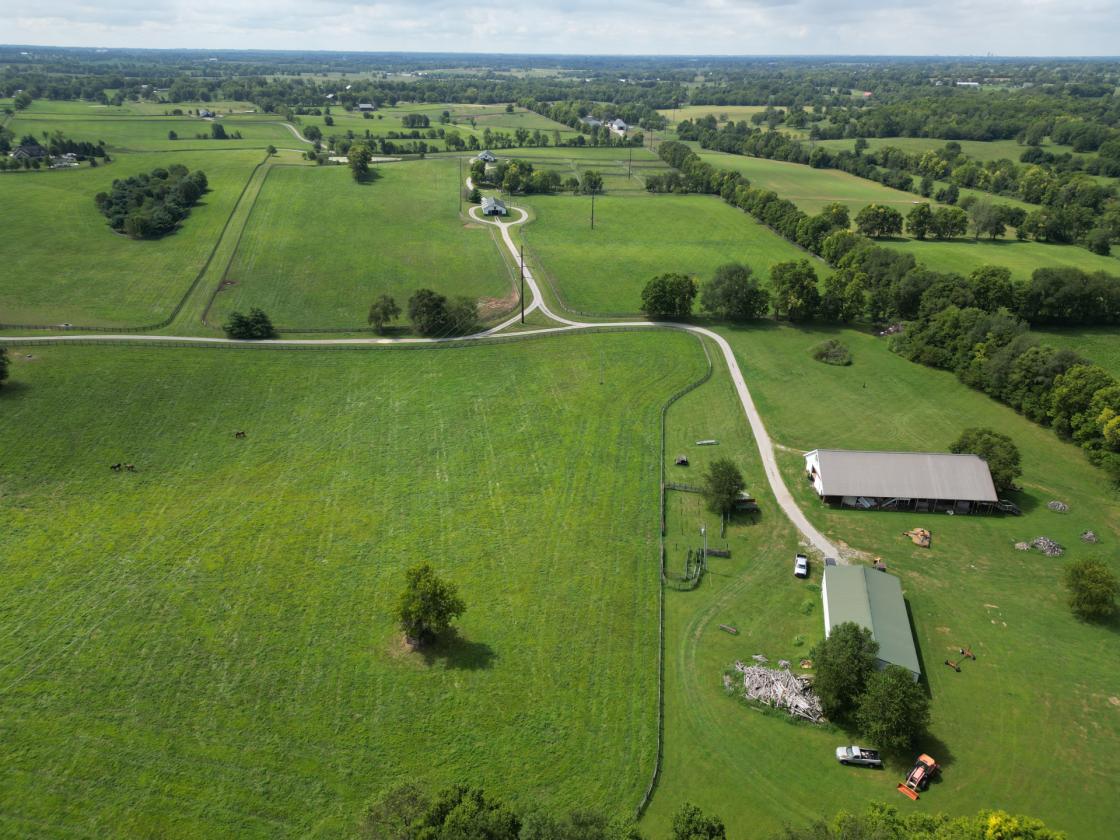 Turn-Key Horse Farm in the Heart of the Bluegrass - photo 16