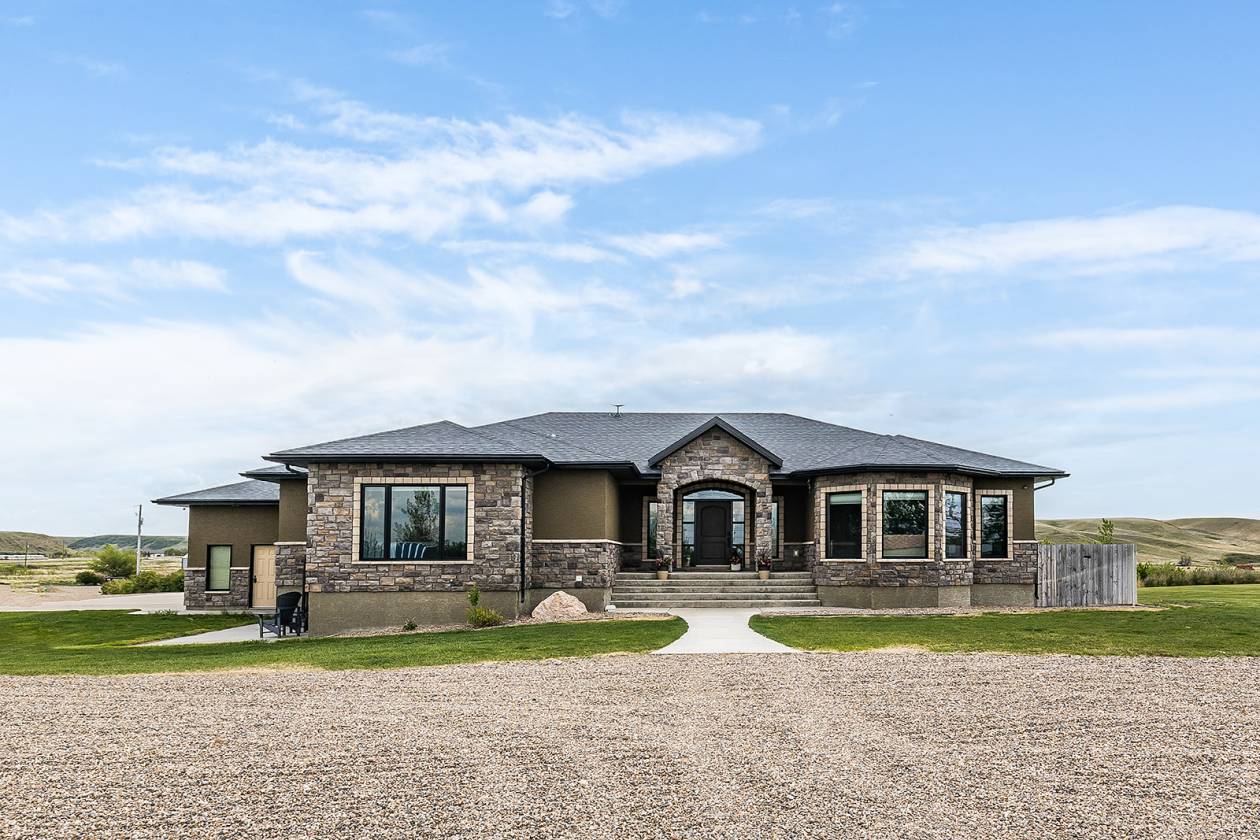 Horse Property for sale.