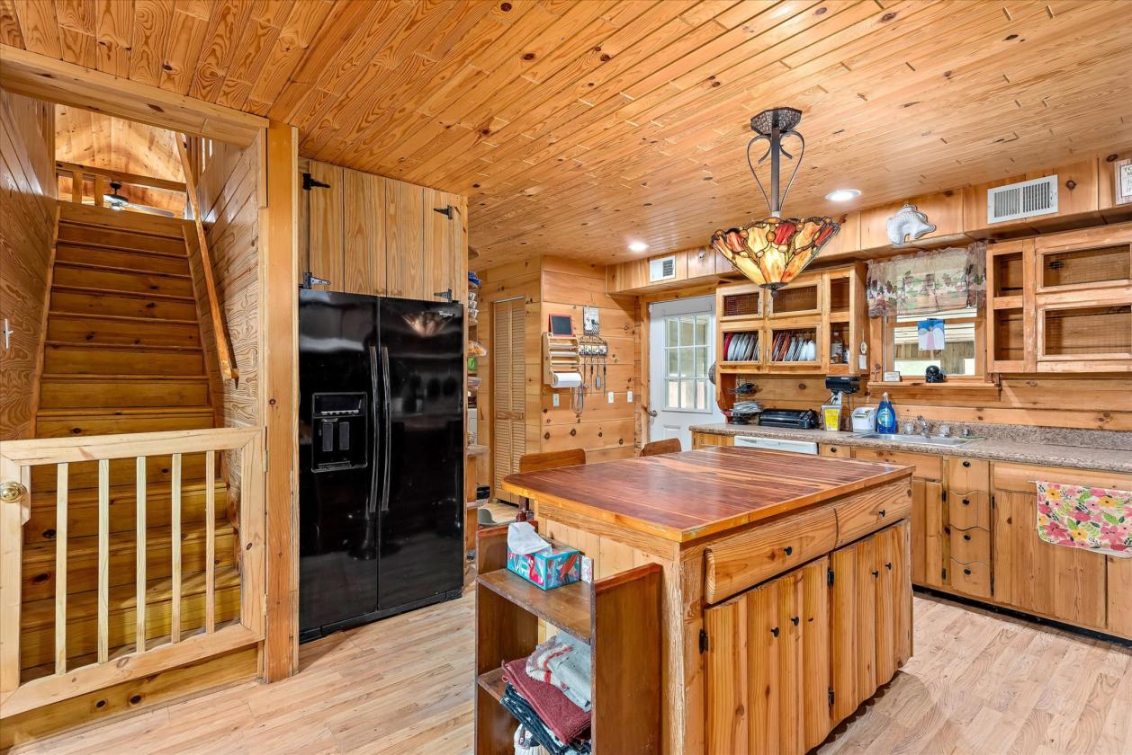 Custom Log Cabin on 9 Acres with 2 Horse Stalls - photo 14