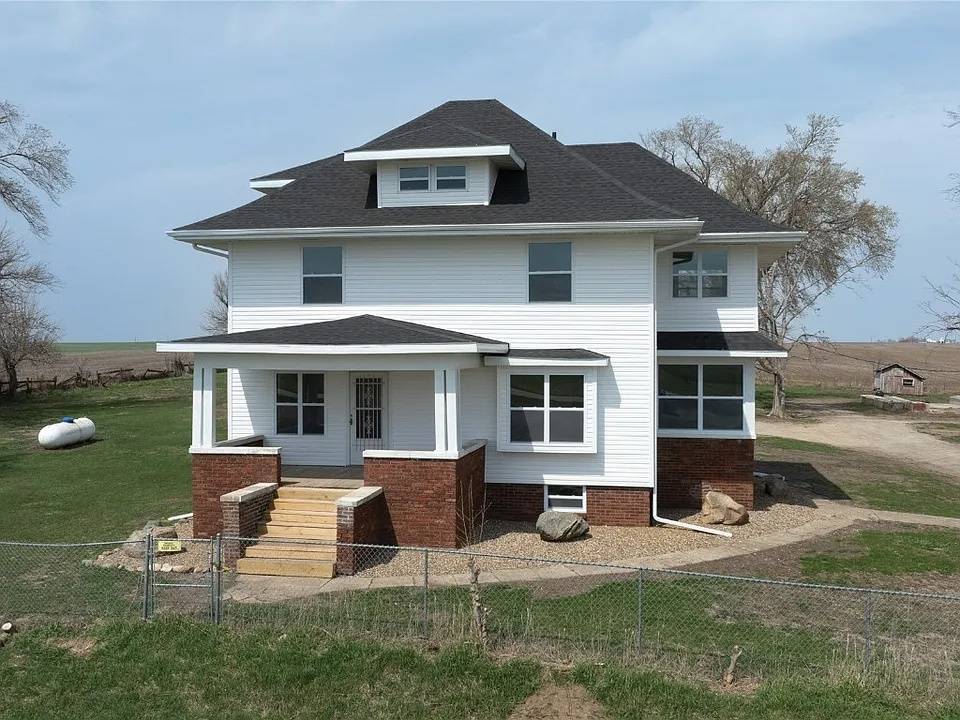 Horse Property for sale.