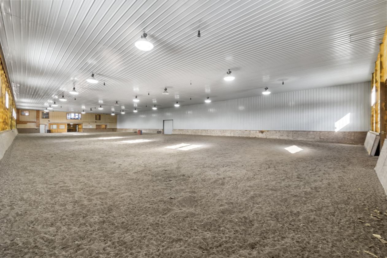 180 ACRE EQUESTRIAN ESTATE WITH PRIVATE LAKE! - photo 19