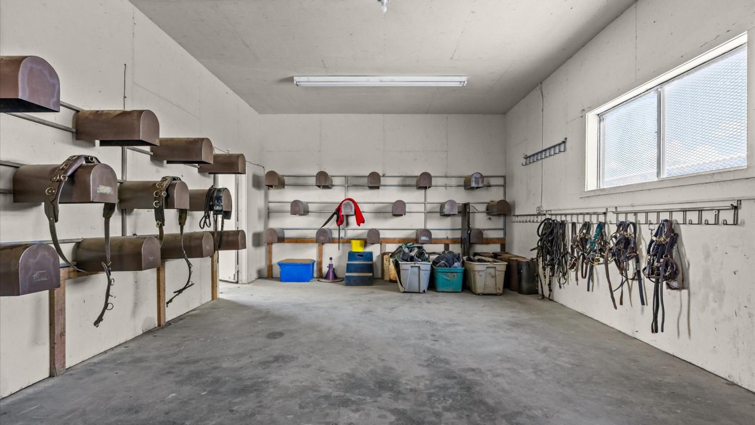 Rare equestrian sanctuary set on over 14 acres - photo 27