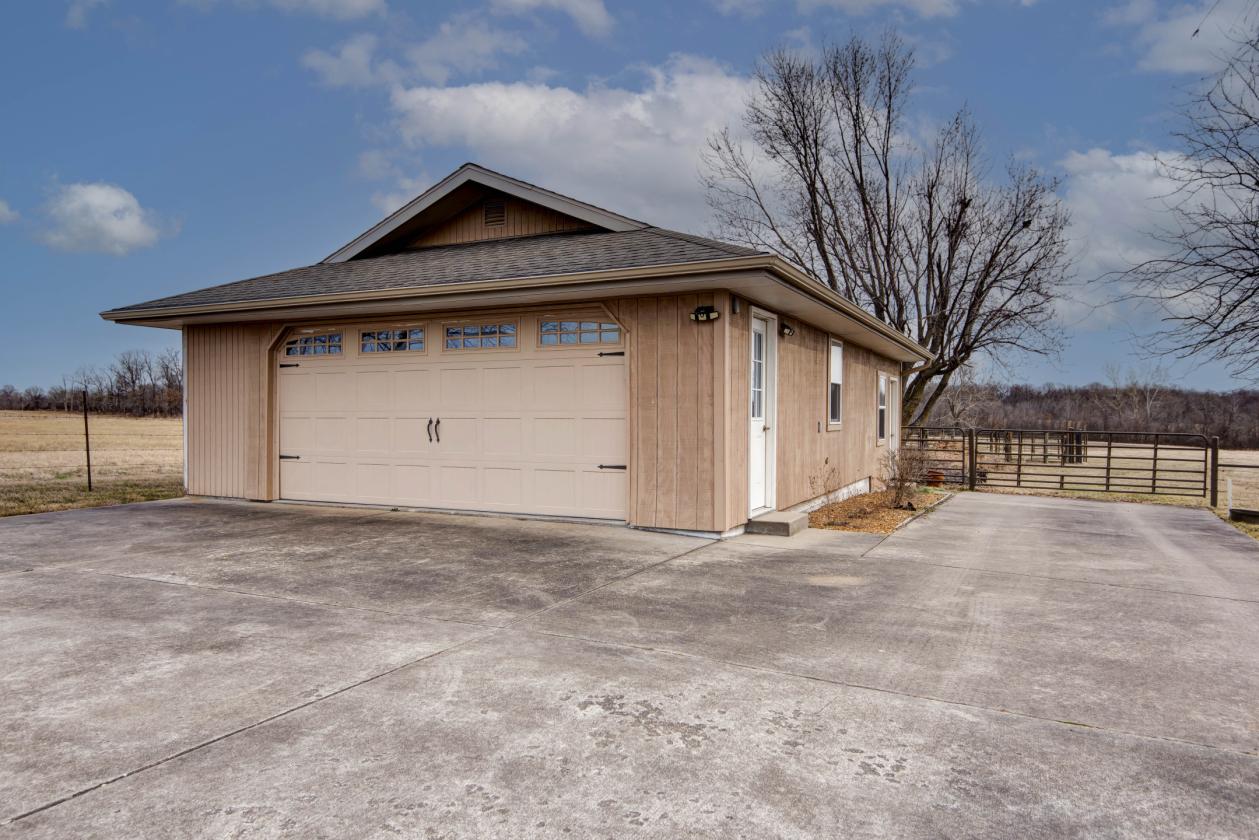 : CUSTOM HOBBY RANCH...SOLD....OF COURSE! - photo 4
