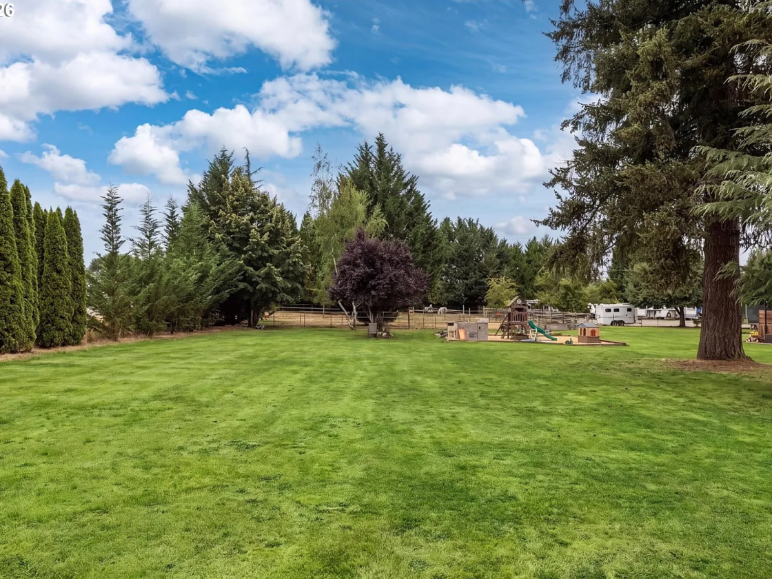 Luxury Equestrian Estate with 35 Stalls! - photo 30