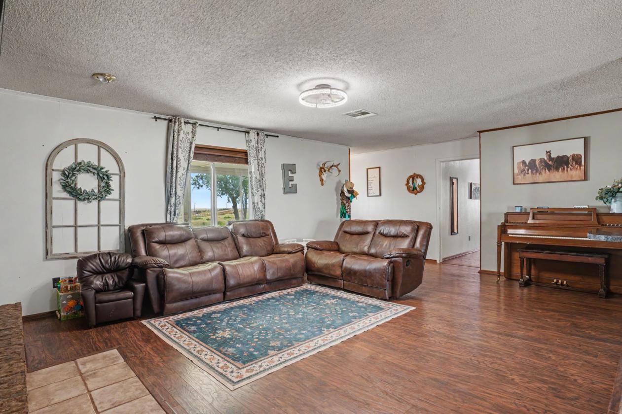 HOME ON 2.61 ACRES WITH HORSE PEN - photo 9