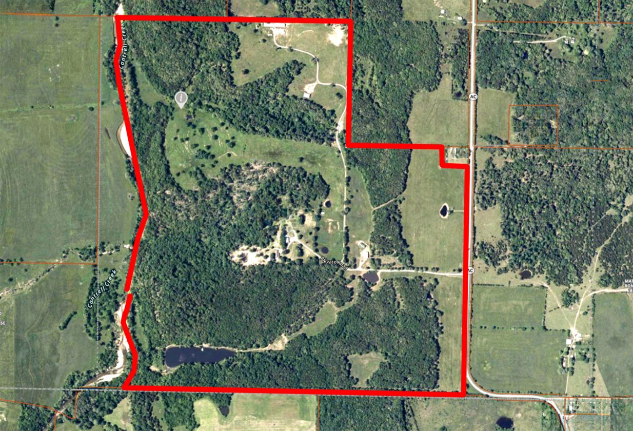 285 ac Ranch with Basement Homes and Live Water - photo 29