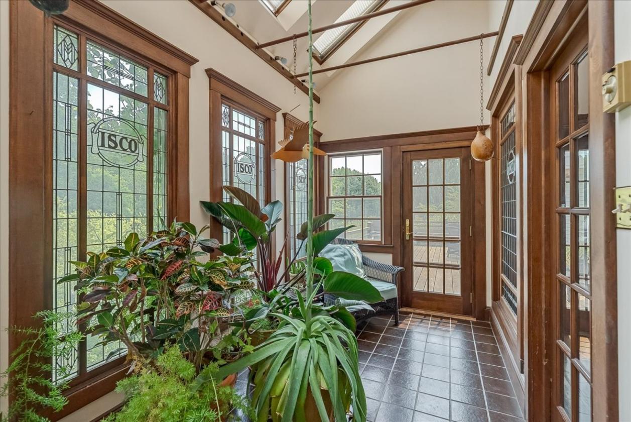 40 Acre Luxury Estate with multiple outbuildings - photo 14