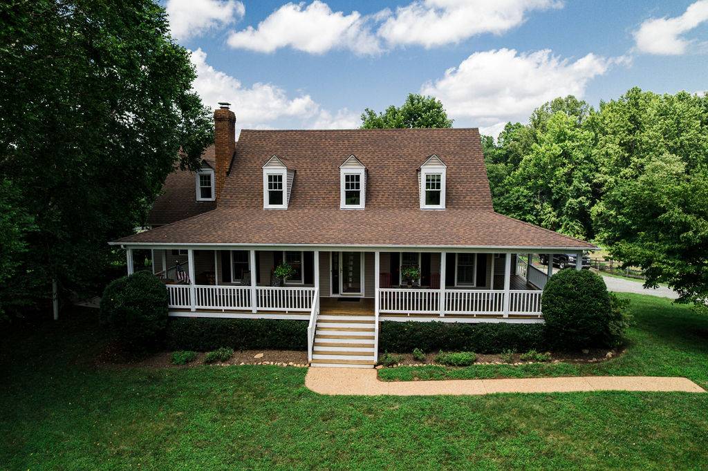 Horse Property for sale.