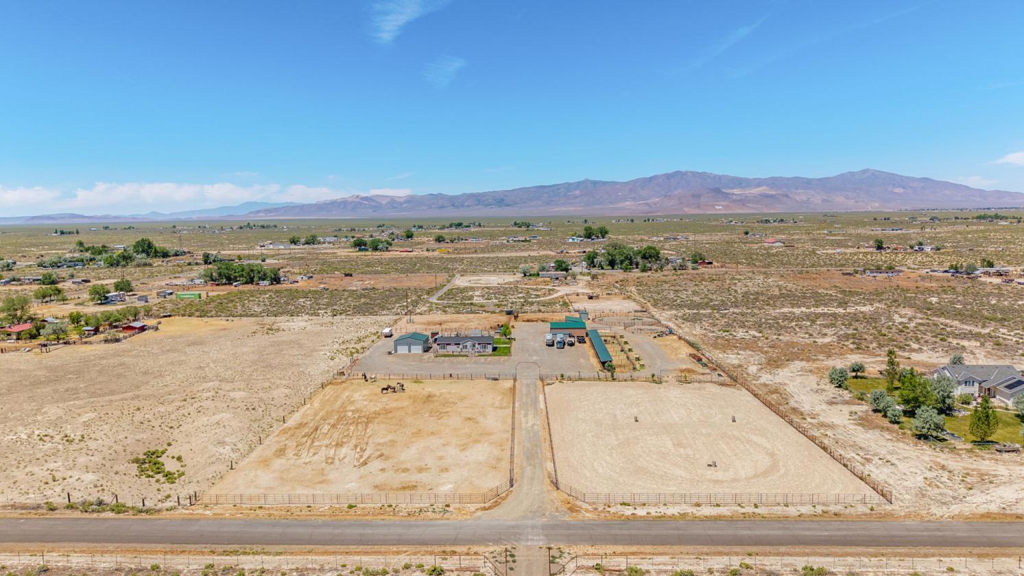 Ready For Horses ~  Turn Key Equestrian Property - photo 2