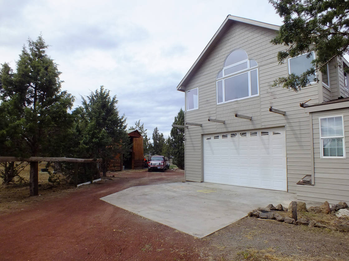 Prime horse property in prime location bordering public land, endless