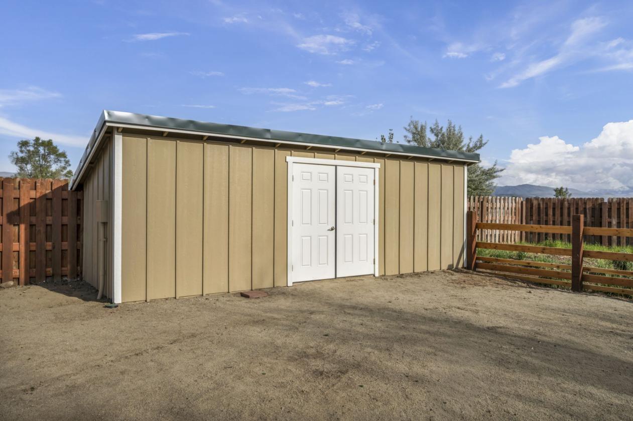 1.5 MILLION DOLLAR REMODELED HORSE ESTATE - photo 6