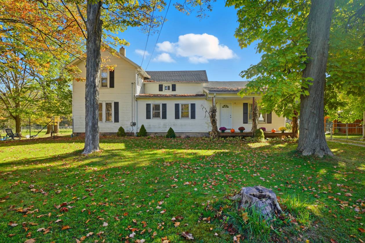 Horse Property for sale.