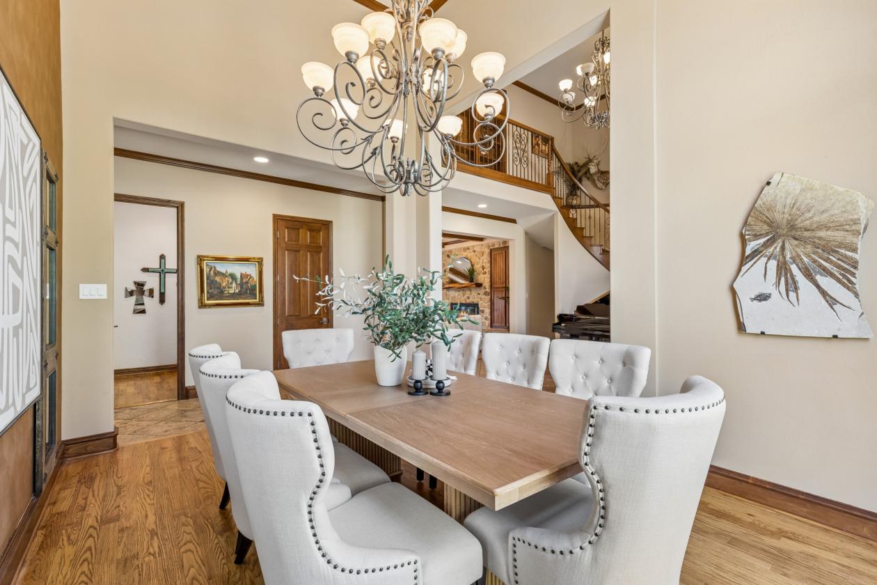 Luxury Living and Equestrian Infrastructure - photo 9