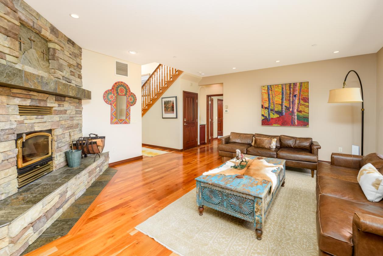 Luxury Equestrian Estate w/Beautiful Water Views - photo 10