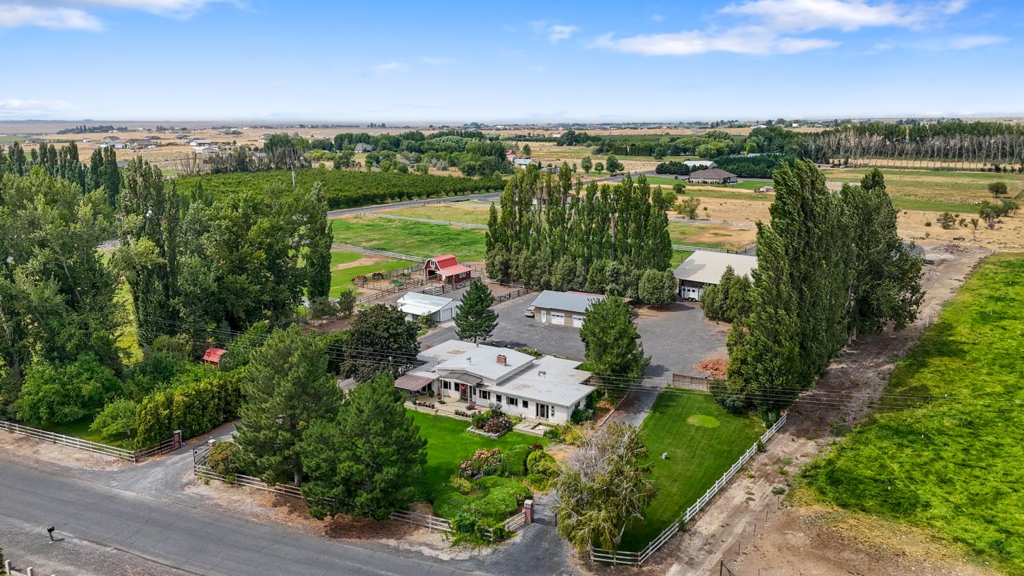 Lakeview Equestrian Estate w/ Shop & Barn - photo 29