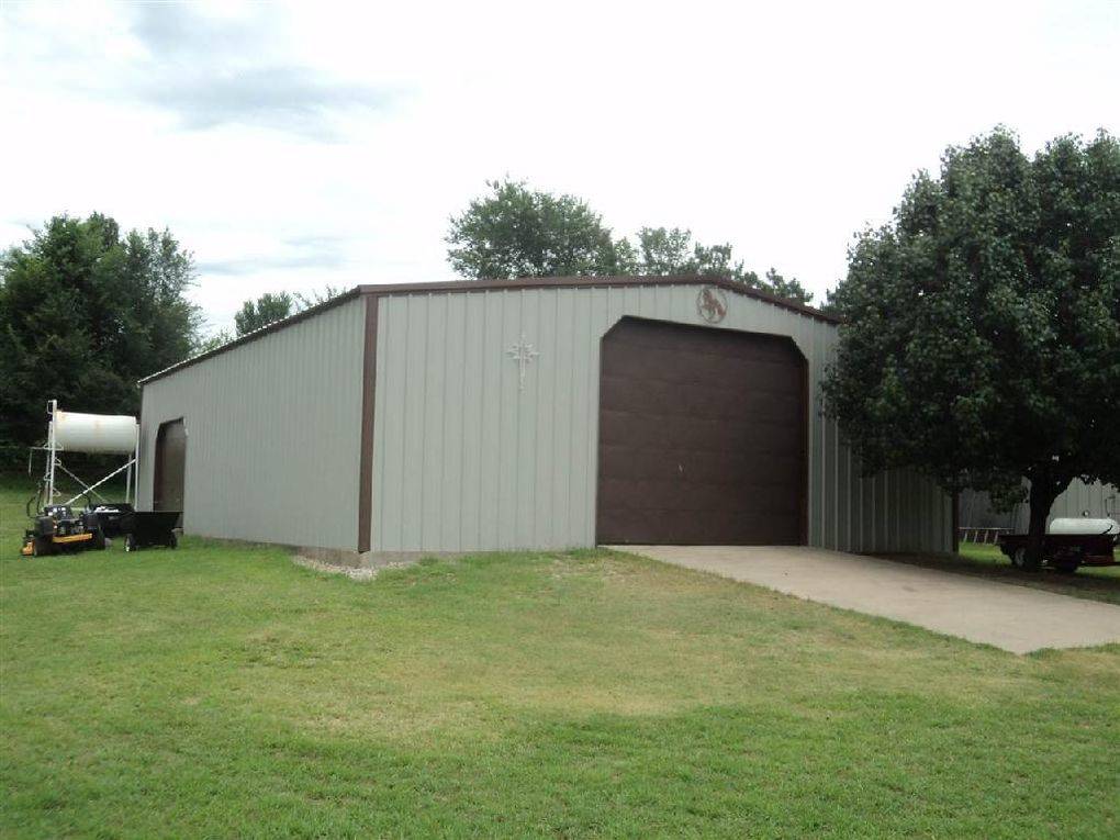 36 Acres in Osage County, Oklahoma with 5,000 sq ft... Ponca City