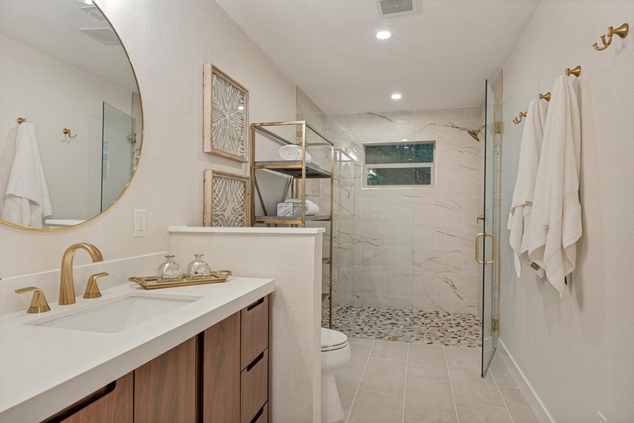 The Lodge at 4104 - photo 19