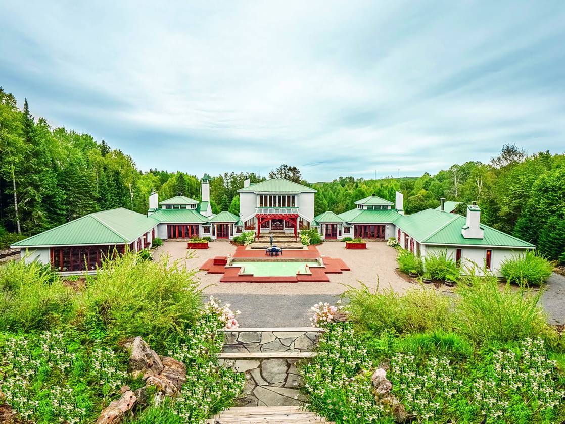 Horse Farms For Sale in SaintBonifaceDeShawinigan, Mauricie Quebec