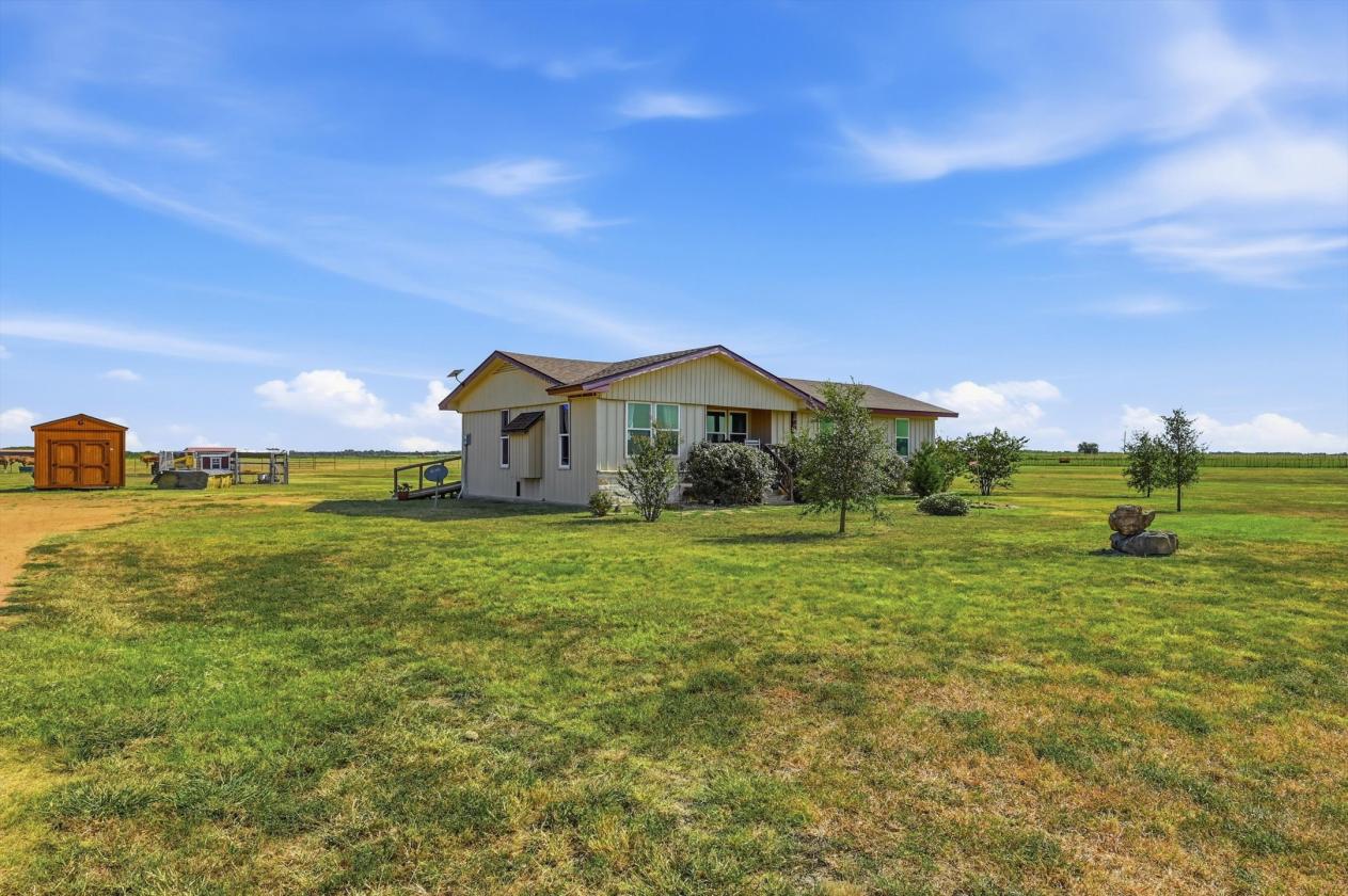Peaceful Country Living on 15 Acres - photo 5