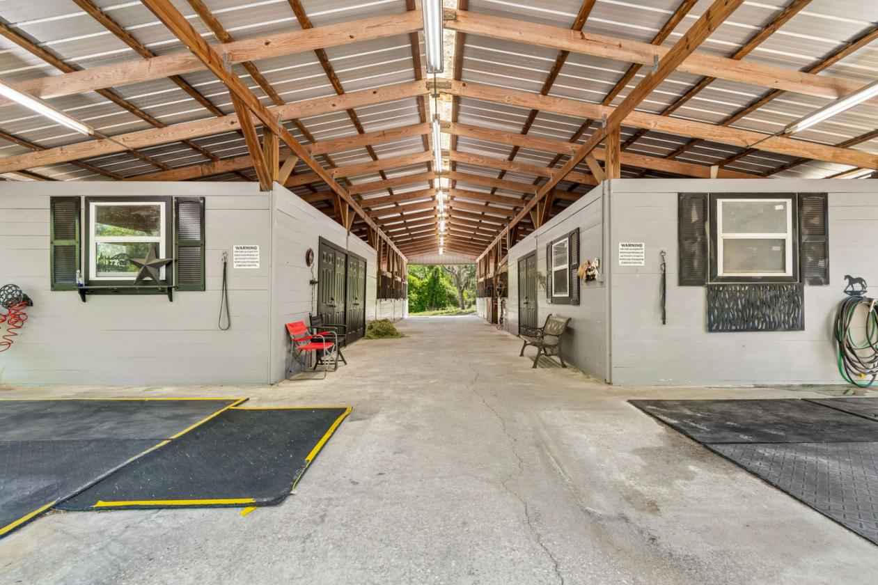 17 acre horse farm HIGH AND DRY with arena & barn - photo 14