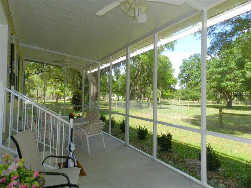 REDUCED! Country Estate on 10 Acres with Main House, Guest... Arcadia