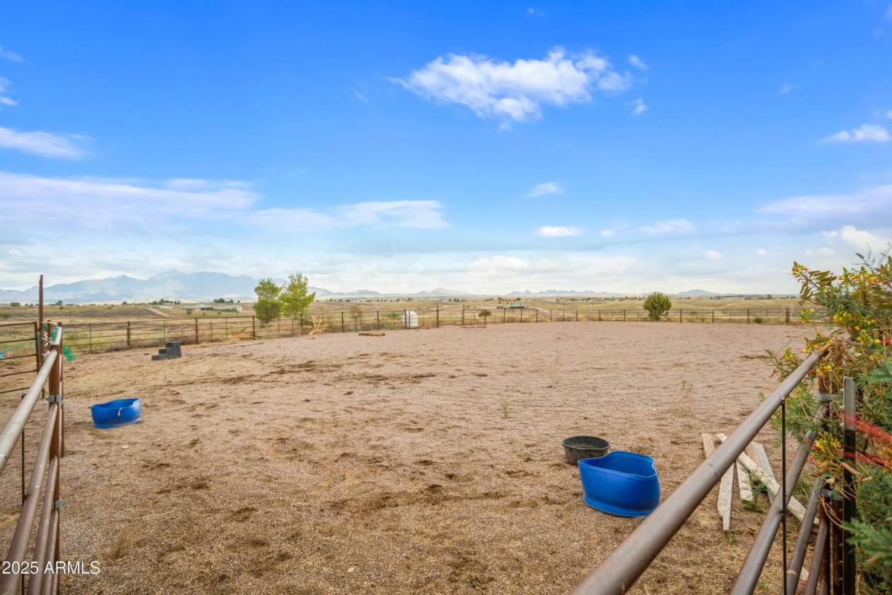 Southern Arizona Dream! 20-Acre Horse Property - photo 13