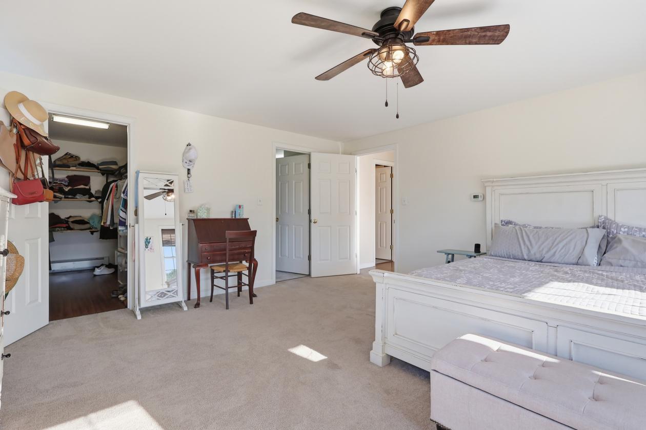 6 Acres, 3 Pastures & A Home That Has It All - photo 15