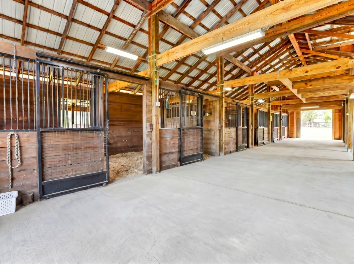 6.28-Acre Horse Farm in Shaw Farms - photo 28