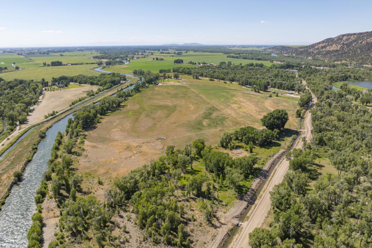Beautiful Horse Property near the Snake River! - photo 14
