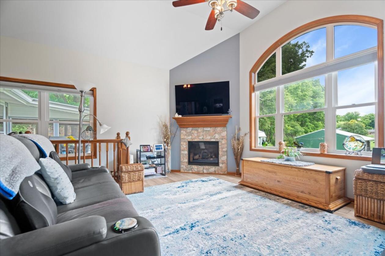 Nearly 12 acre horse farm! - photo 17