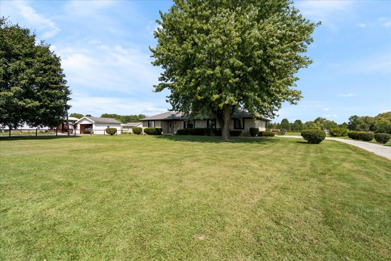 Horse Property Auction: 9.82± Acres, Two Barns - photo 12