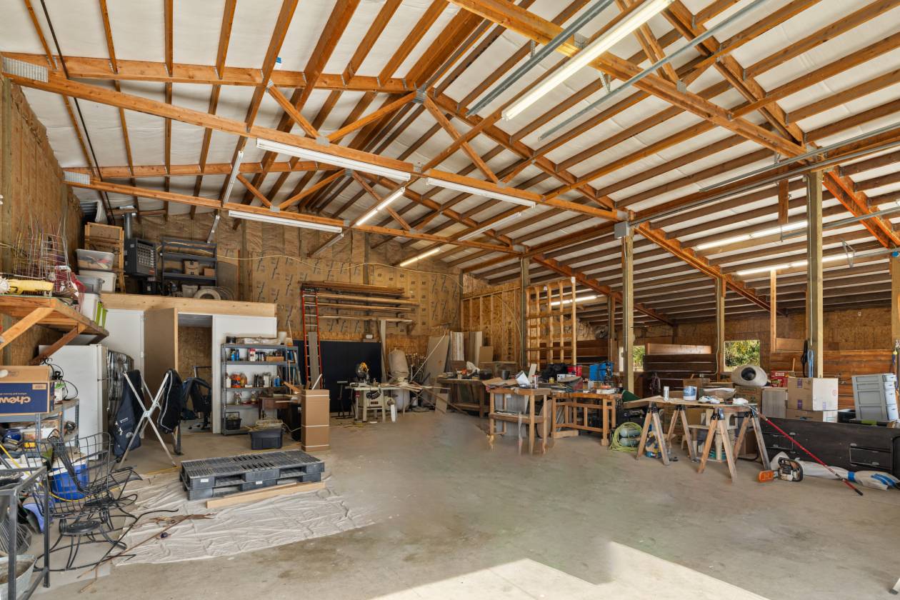 Horse Lovers Dream - Everything you need on 3.5 Ac - photo 16
