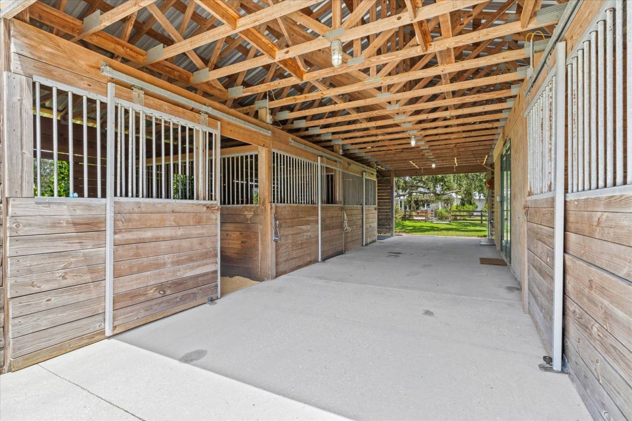Horse and Hobby Farm on 5.7 Acres - photo 26