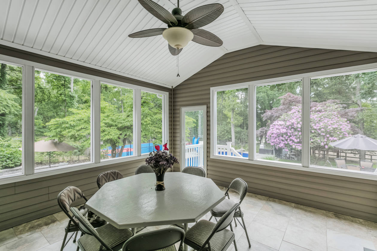 Breathtaking Horse Property set on 2 Acres Smithtown, Suffolk County