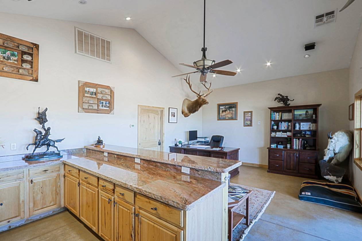 *PRICE Drop*PREMIER EQUESTRIAN TRAINING FACILITY - photo 18