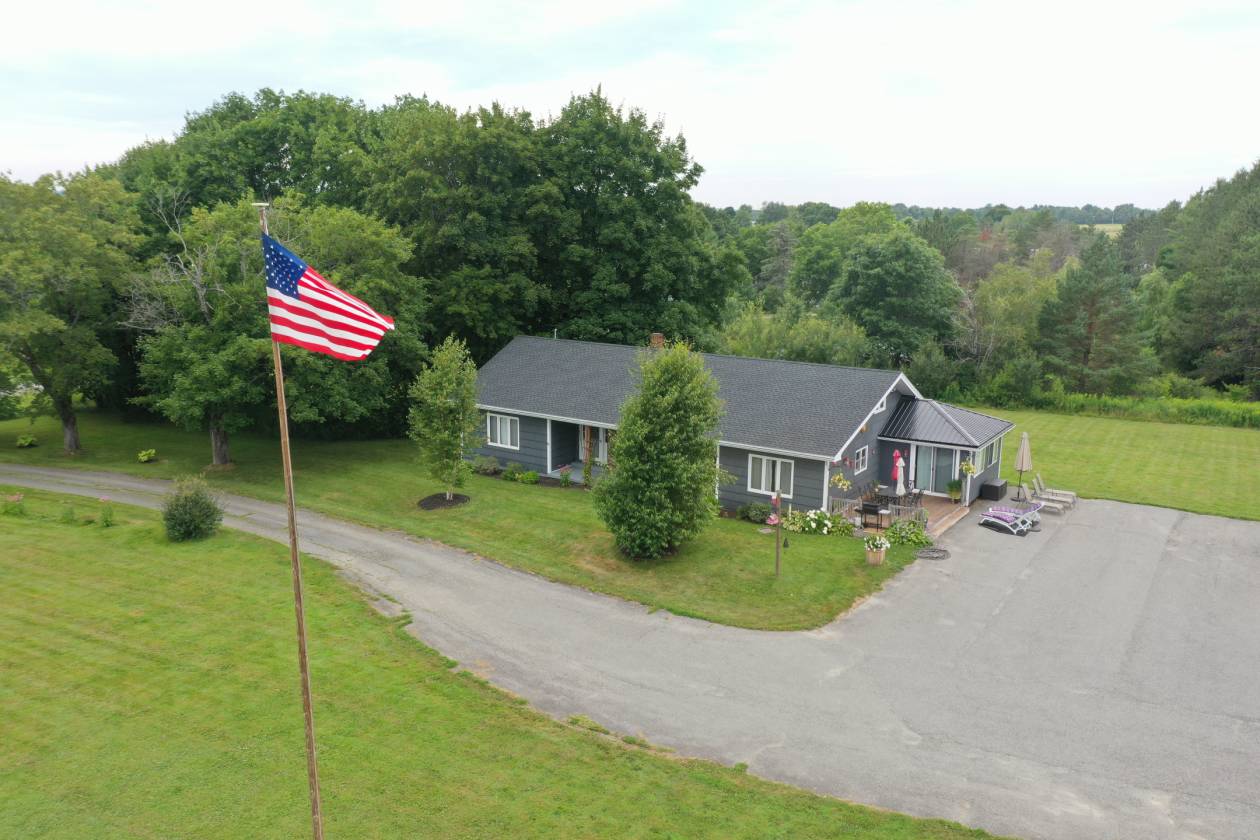 Horse Property for sale.