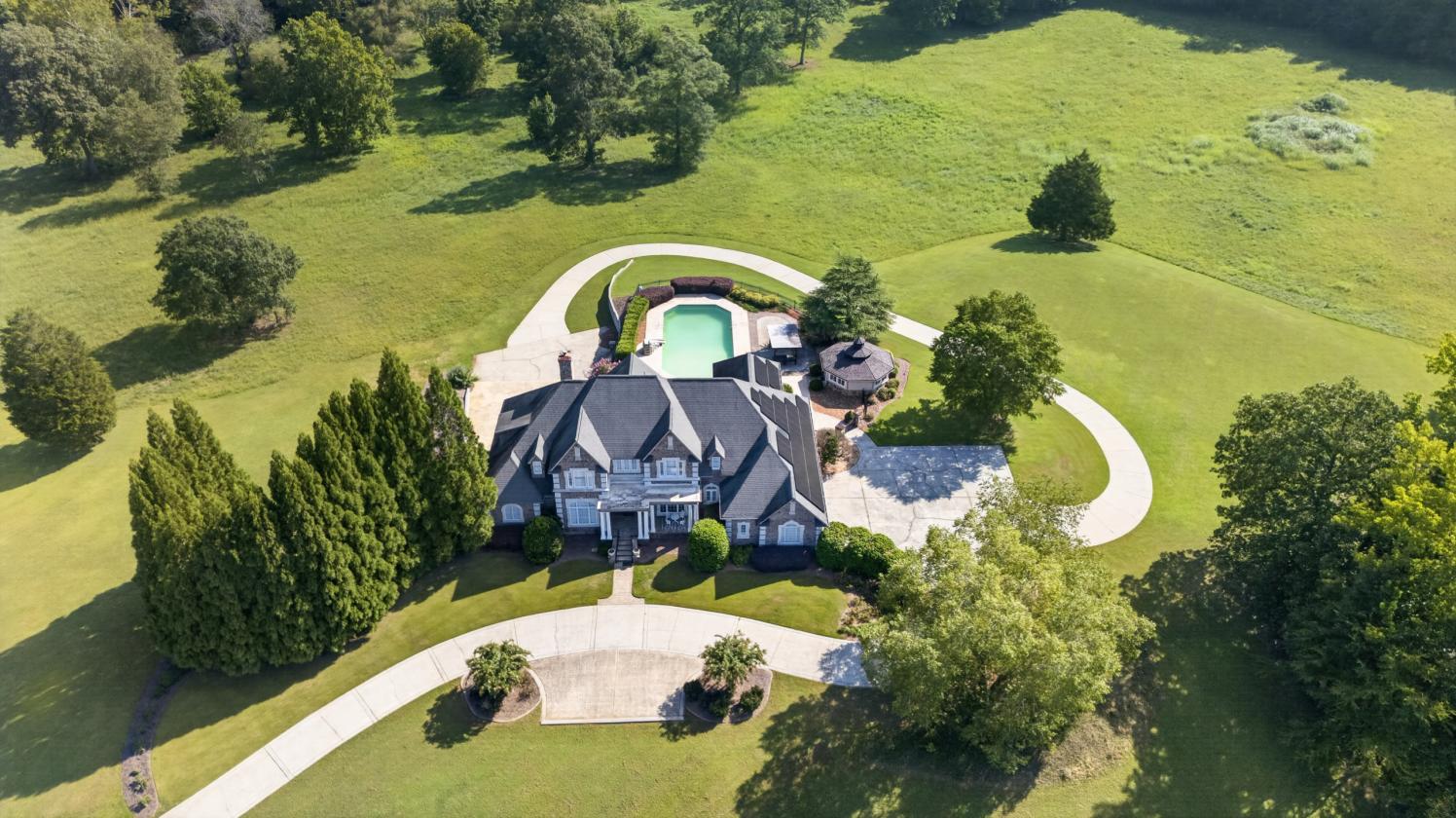 Private 170 Acre Estate With 27 Acre Lake - photo 5