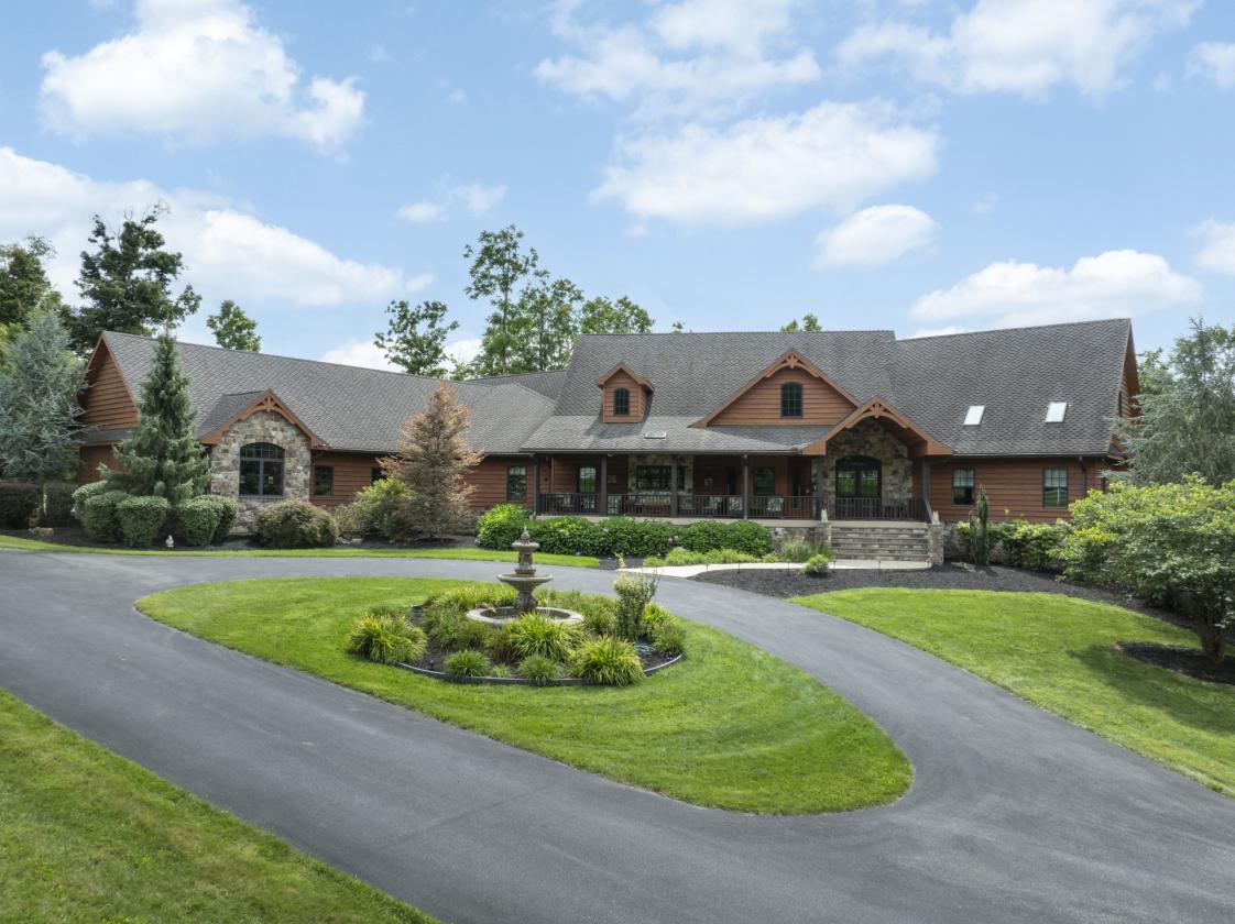 Exceptional Equestrian Estate on 134+ Acres - photo 2