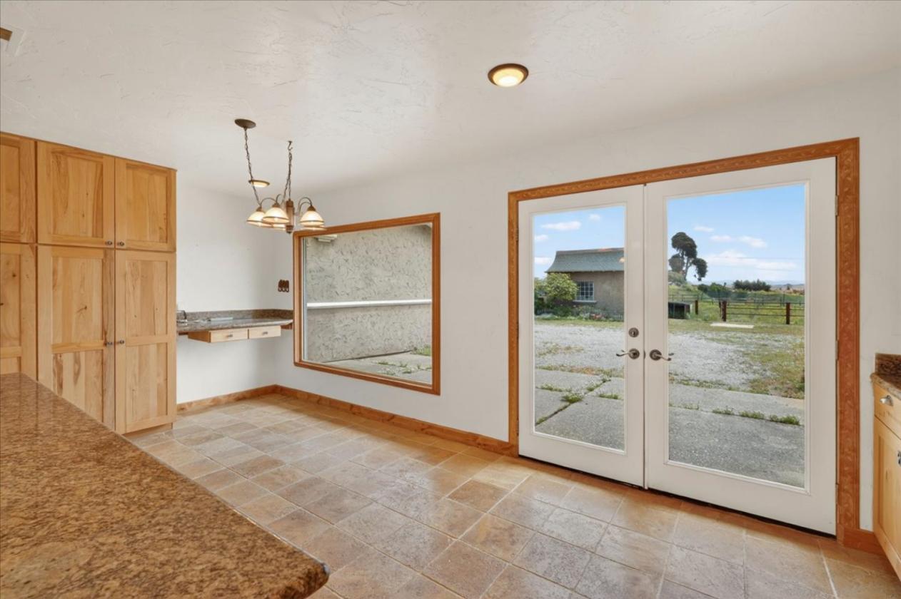 Spectacular horse property with ocean views! - photo 24