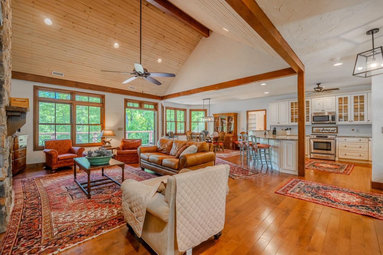 Historic 24 ac Equestrian Estate w Covered Arena - photo 25